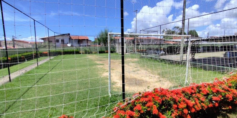 04 Campo de futebol