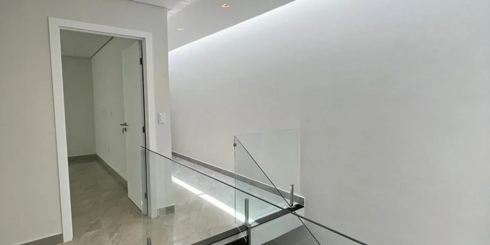 07 Escada